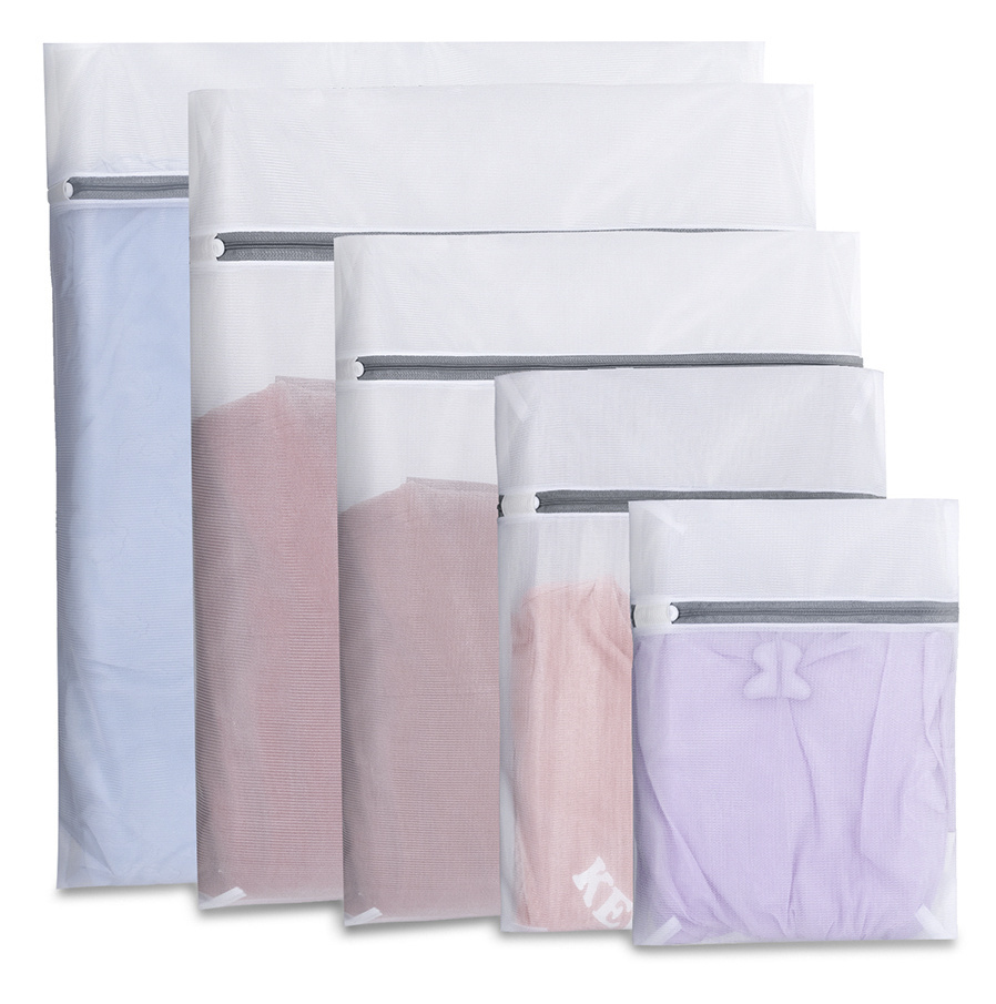 Rectangular mesh wash bags in multiple sizes